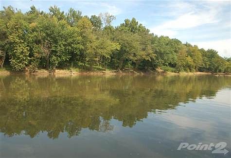 The Estill County Golf Course is located directly across the River!