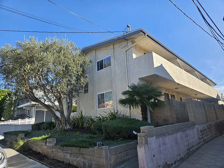 1906 Rockefeller Ln #D — Photo 20