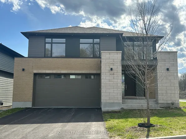 200 Ketchikan Cres, Ottawa, ON K2T 0S3