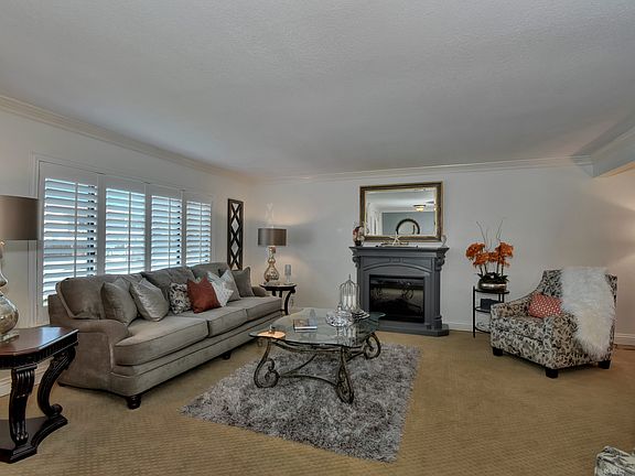 3rd image of 15560 La Mar Dr