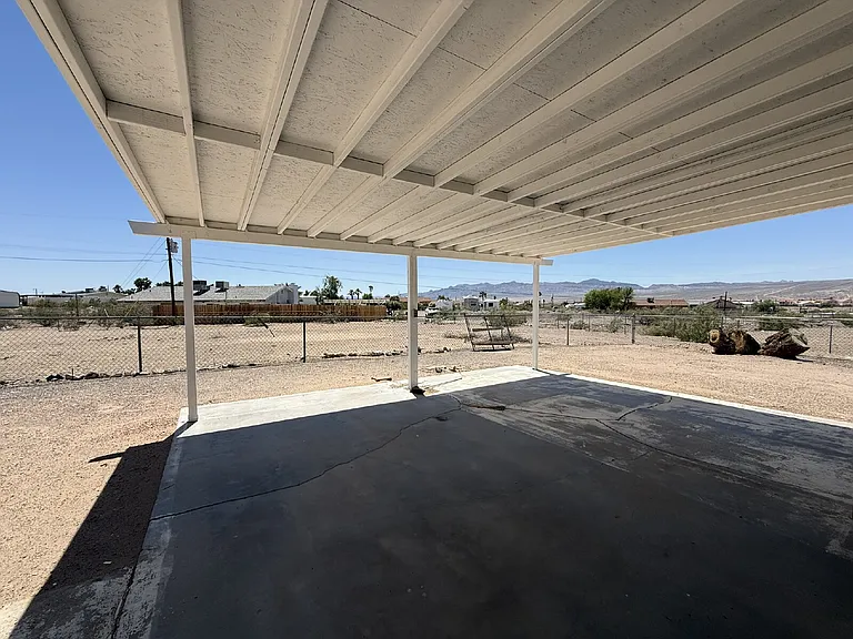 1460 Horseshoe Ln — Photo 4