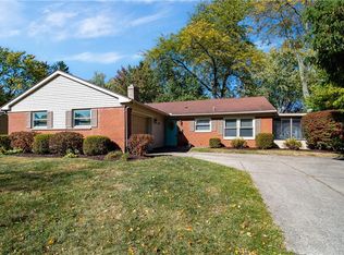 1055 Georgian Dr, Dayton, OH 45429