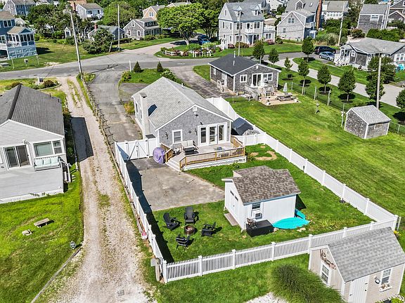 3rd image of 49 Freeman Avenue