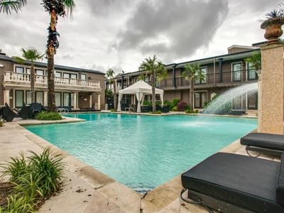 5938 Sandhurst Ln APT 103, Dallas, TX, 75206