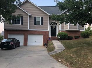 2022 Sandlake Dr SW, Atlanta, GA 30331