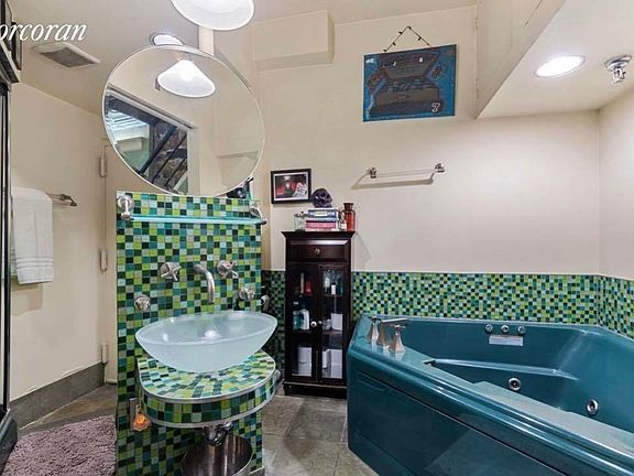 5th image of 32 Pearl St #1F