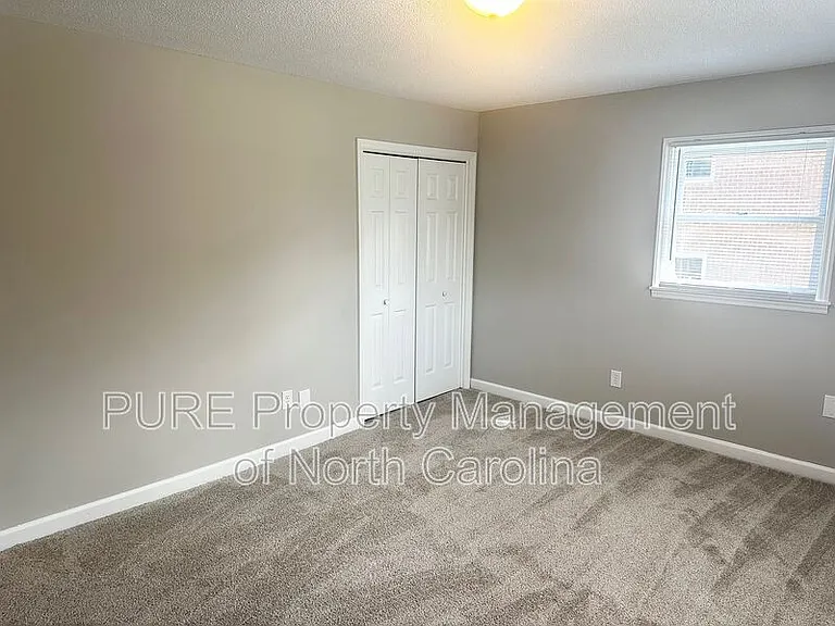 916 W 5th Ave #A — Photo 16