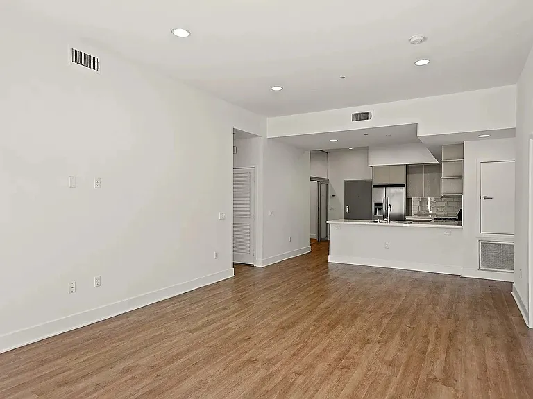 5308 Sepulveda Blvd — Photo 23