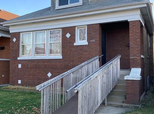 5725 W Henderson St, Chicago, IL 60634