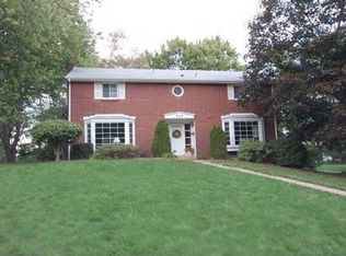 523 Florence Dr, Bethel Park, PA 15102