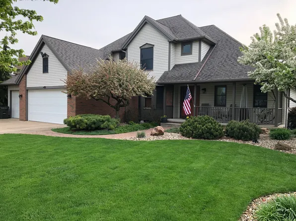 718 Tracht Meadows Dr, Huron, OH 44839