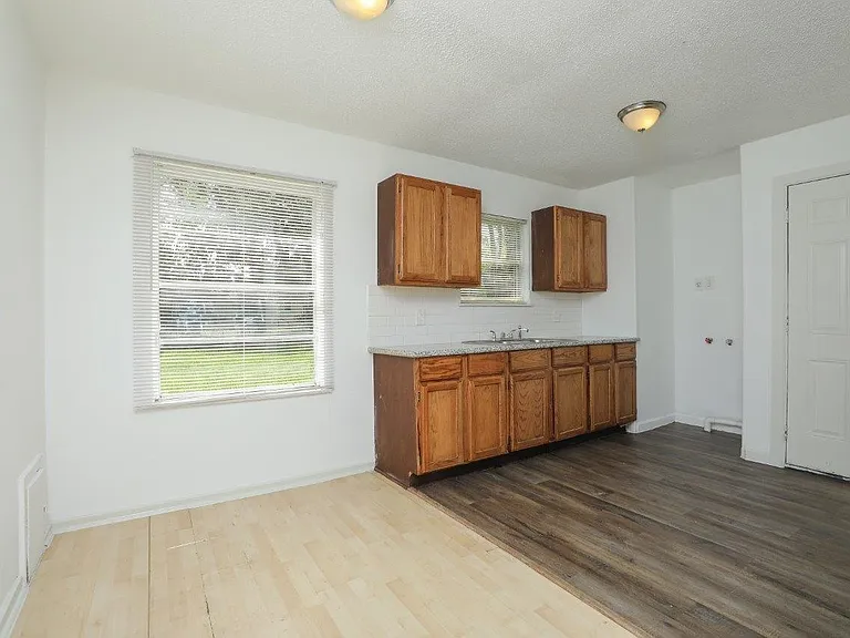 5418 Myrtlewood St — Photo 5