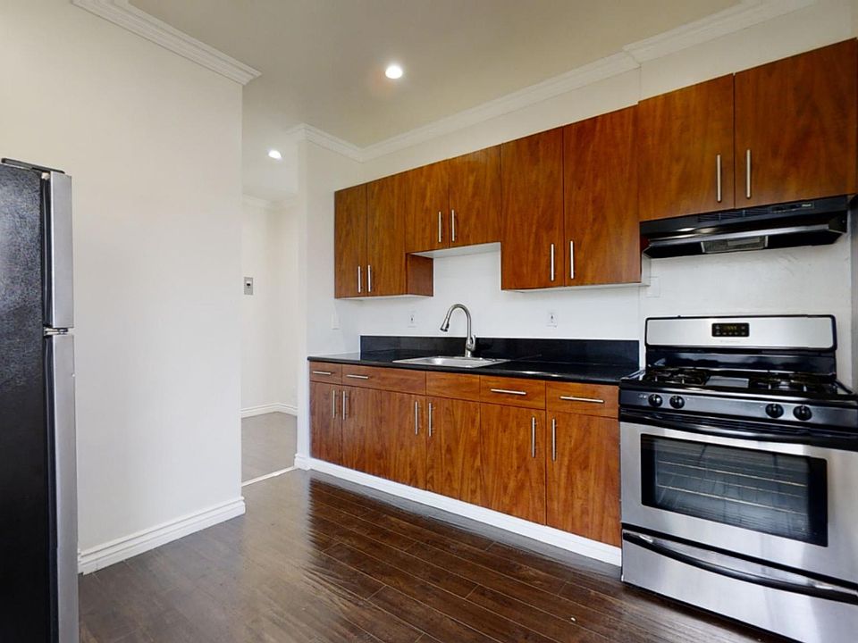 1st image of 334 N Heliotrope Dr #300