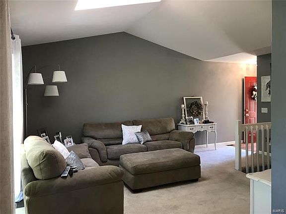 4th image of 413 Cambridge Pl #B