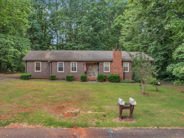 37 Wedgefield Dr, Boiling Springs, SC 29316