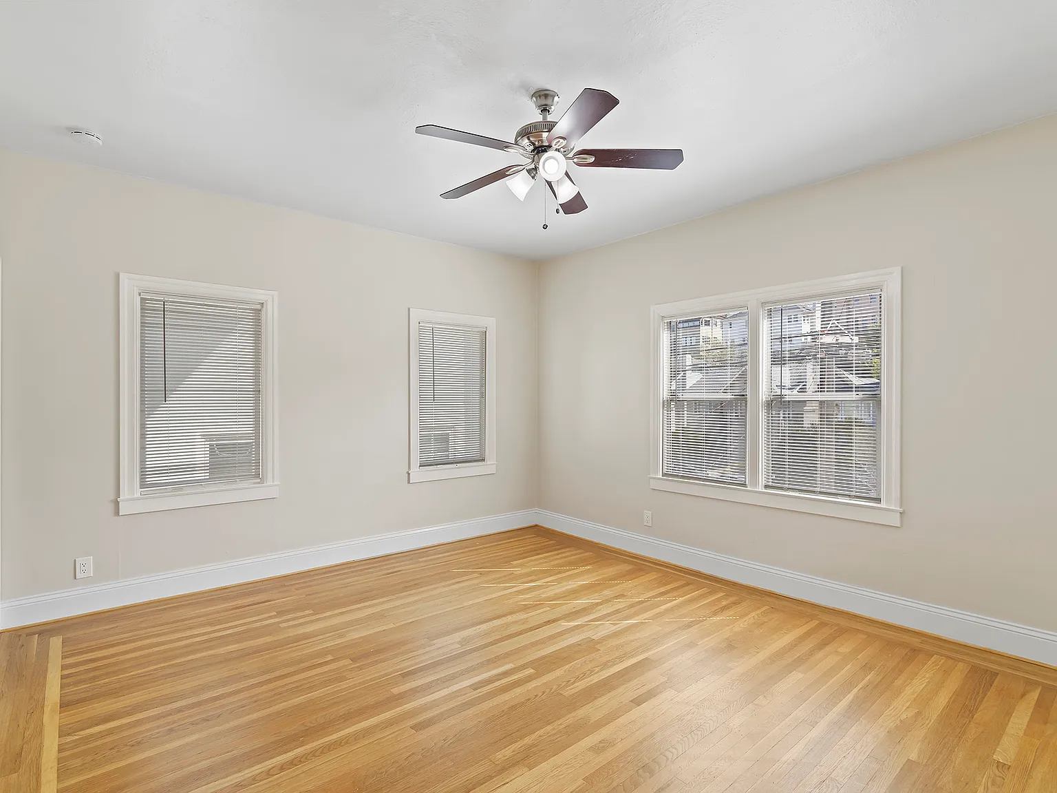 Merritt Avenue Apartments — Photo 3