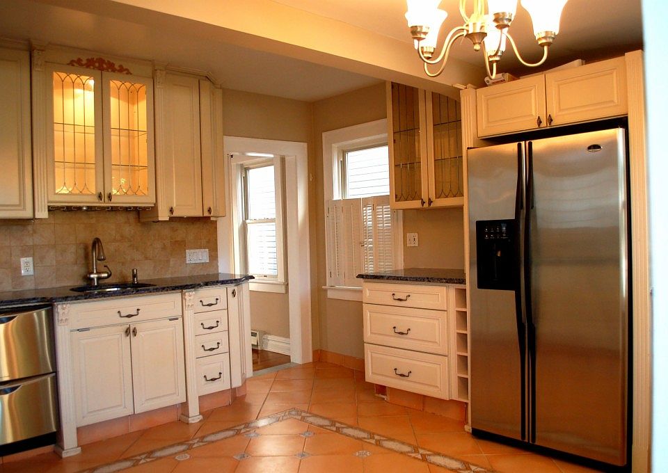 2nd image of 17 Adelaide Pl