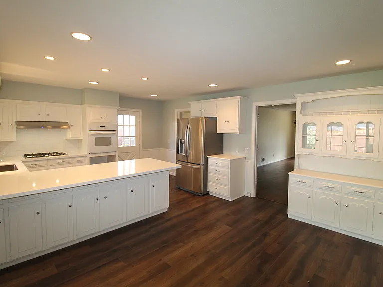 10146 Coveridge Dr — Photo 6