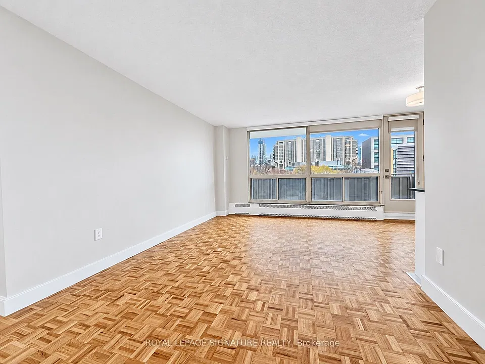 666 Spadina Ave #2008