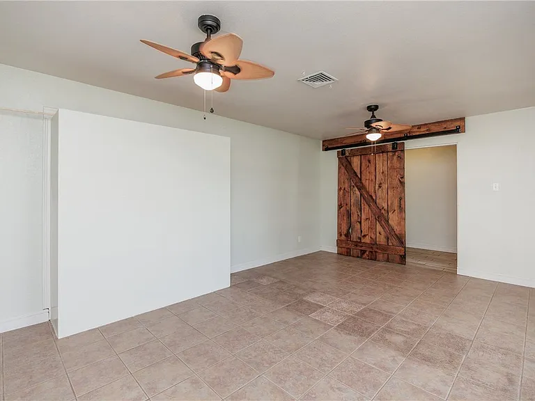 6702 Sahara Dr — Photo 5
