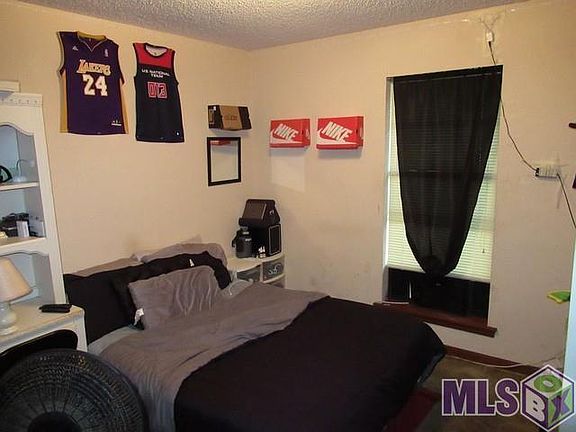 4th image of 77040 Salarie Ln