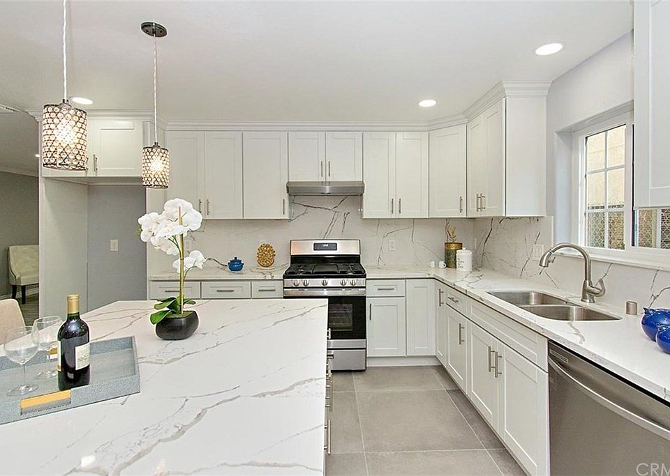 1st image of 1005 Pioneer Ave