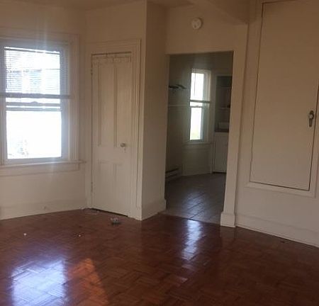 4th image of 67 Greenwood Ave Floor 3