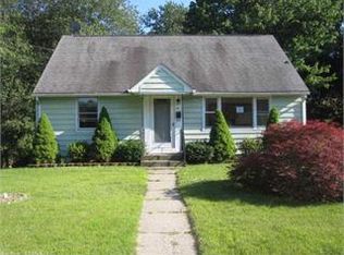 18 Skipper Ave, Watertown, CT 06779