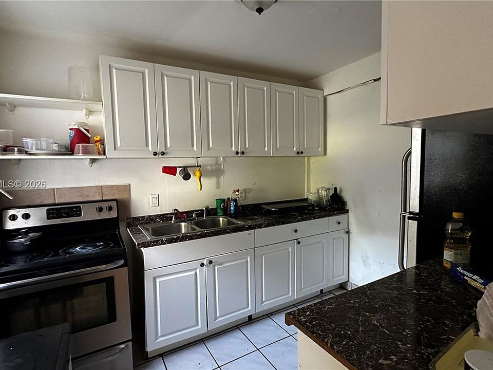 1st image of 4548 SW 33rd Ave