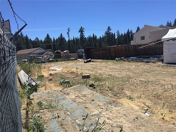 4th image of 618 Country Club Blvd