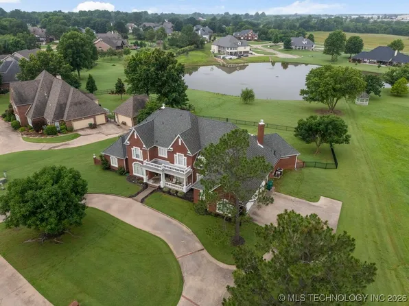 8766 Haskell Dr, Broken Arrow, OK 74014