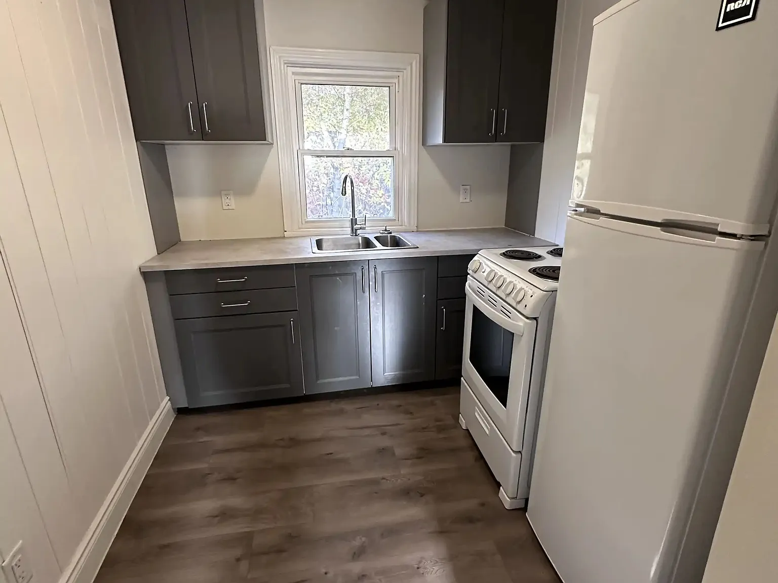 2 bed, $1,350 — Photo 2