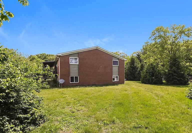 3611-3625 Charlotte Dr #3625 — Photo 3