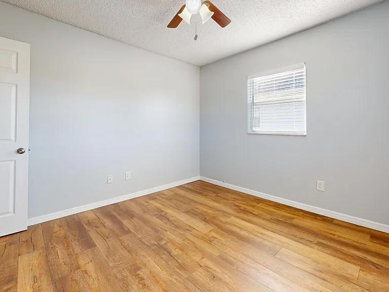 2151 Alicia Dr #C — Photo 6