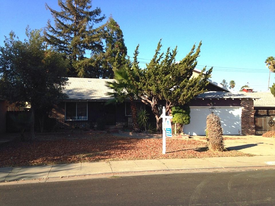 1st image of 1121 W El Monte St
