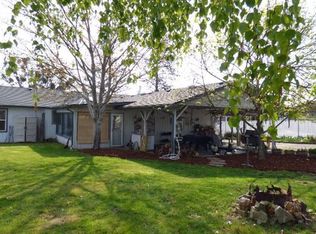 1767 N 3rd St, Central Point, OR