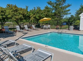 2395 Leslie Cir #1B-1BA-850SQFT, Ann Arbor, MI 48105