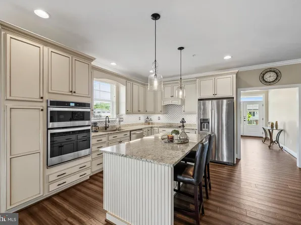 9736 Cross Rd, Perry Hall, MD 21128