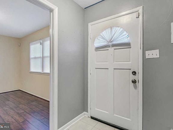 3rd image of 8634 Binghampton Pl