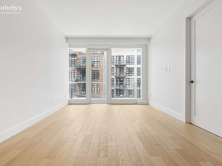 37-34 33rd St #4F — Photo 3