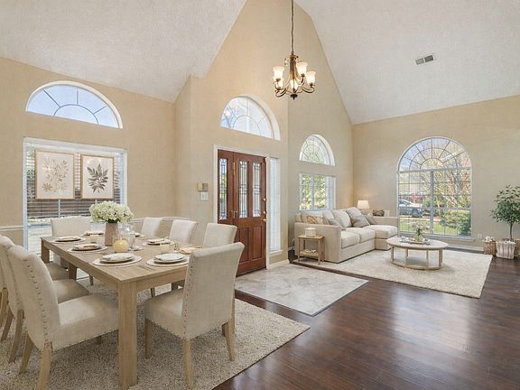 3rd image of 9354 Riverwalk Ln