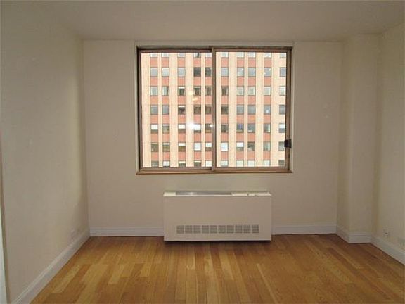 4th image of 350 W 50th St APT 34A