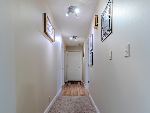 5th image of 407 Southwood Dr
