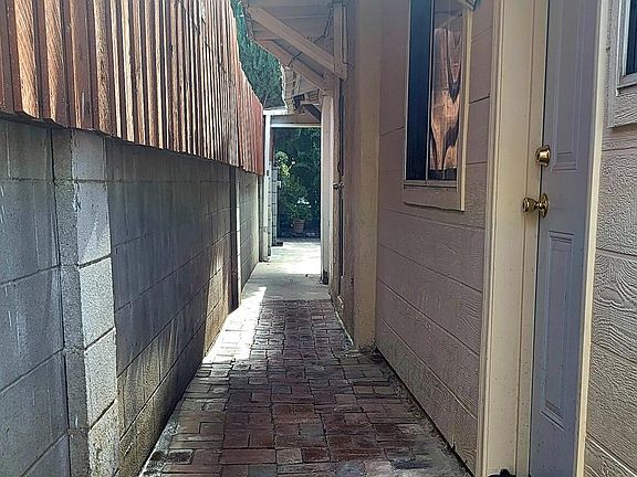 3rd image of 8215 Cantaloupe Ave