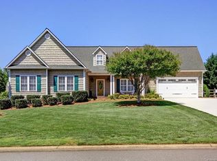 138 S Gibbs Rd, Mooresville, NC 28117