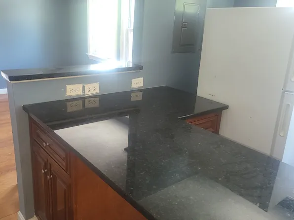39 Union St, Taunton, MA 02780