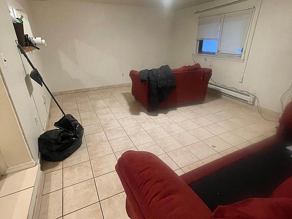 5th image of 4234 E Tremont Ave #1