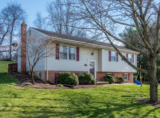 2156 Ashwood Ln, Elizabethtown, PA 17022