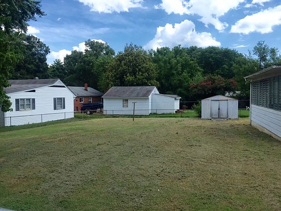 3rd image of 4407 Waldor Dr