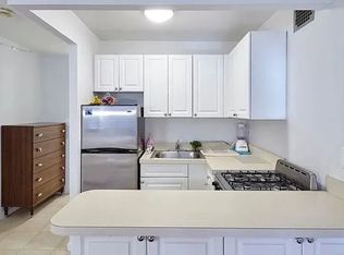220 E 22nd St APT GLR, New York, NY 10010